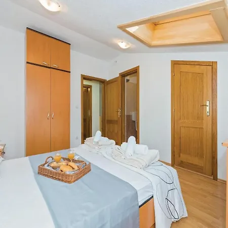 Apartment Two-bedroom In Bilice