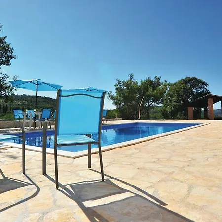 Apartment Two-bedroom In Bilice
